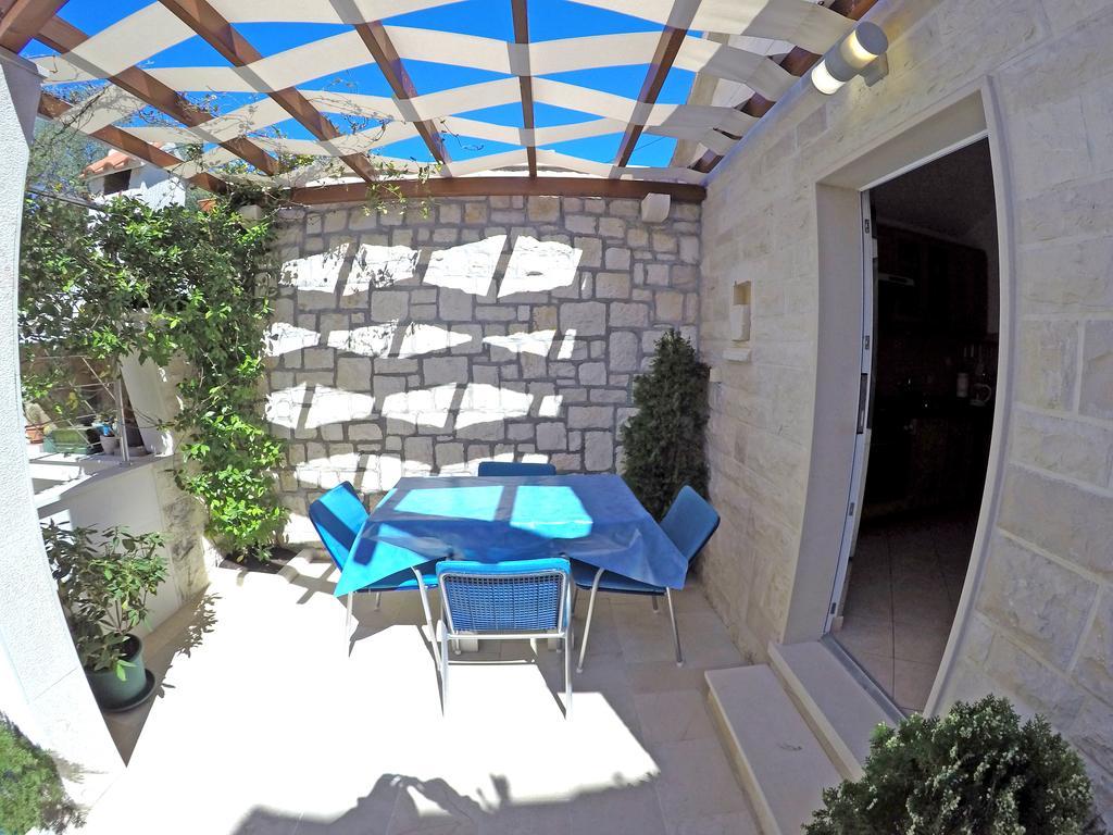 Apartments Ivic Бол Екстериор снимка