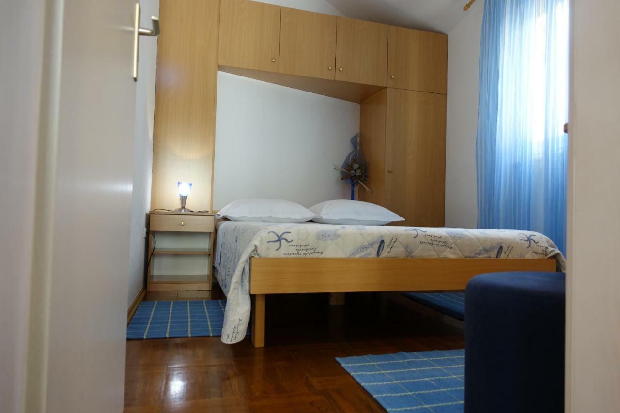 Apartments Ivic Бол Екстериор снимка